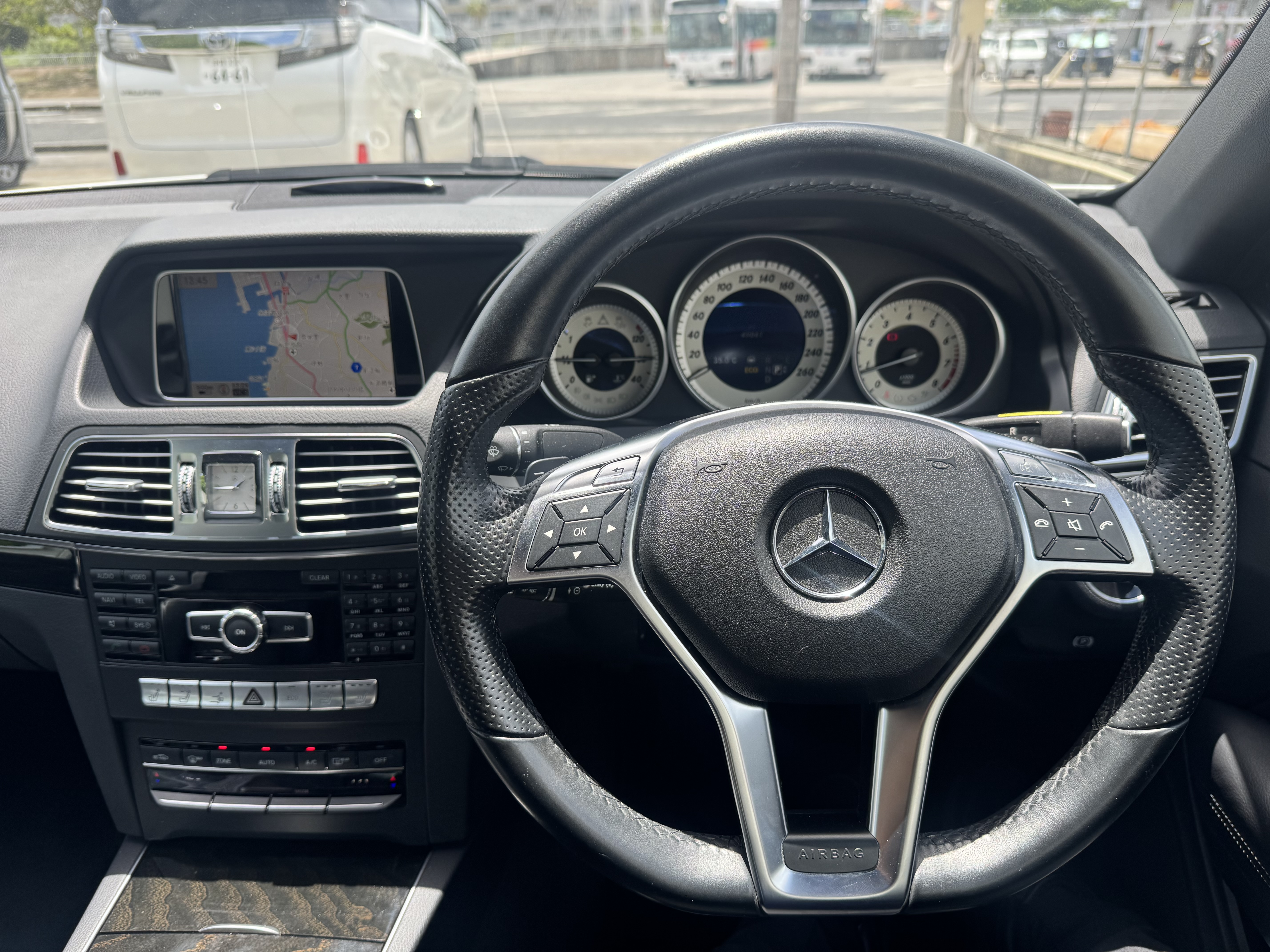 メルセデス・ベンツ　Eクラス カブリオレ「E250」